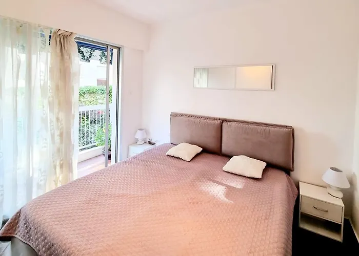 Positive Apartman Cannes